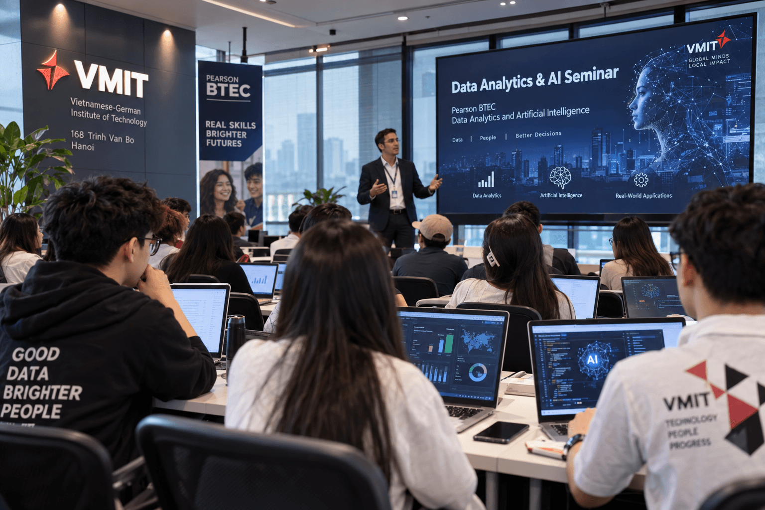 Học Data Analytics & AI Chuẩn Pearson BTEC Level 5 Tại VMIT: Đột Phá Kỹ Năng Số Cùng Doanh Nghiệp FDI