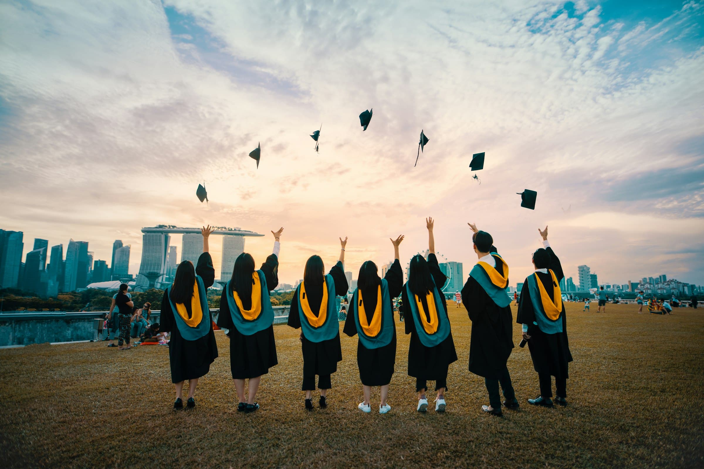 Khởi nghiệp và thực tập — Business Management